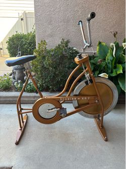 Schwinn XR7 stationary bike