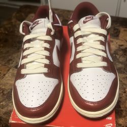 Nike Dunk Low Vintage Red