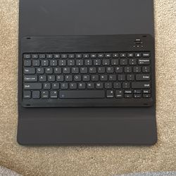 iPad Case with Keyboard 