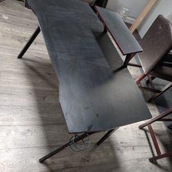 Gaming desk 
