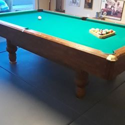 Pool Table  W/ Pool Sticks & Rack  