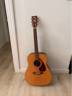 Yamaha Guitar Acoustic