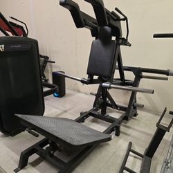 Arsenal strength power squat commercial gym equipment plate loaded workout fitness weight machine