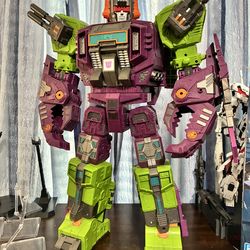 Earthrise Titan Class Scorponok
