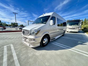 2018 Mercedes Benz Dolphin