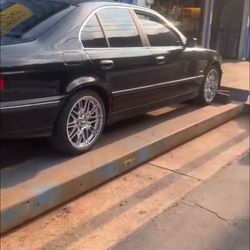 2000 BMW 528i