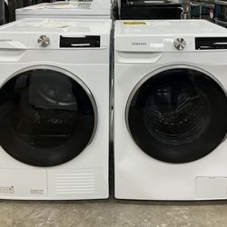 SAMSUNG 2.5 cu. ft. Washer w/Super Speed 4.0 cu. ft. Ventless Electric Heat Pump Dryer w/Sensor