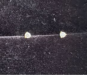 Bony Levy 18K Gold Diamond Stud Earrings
