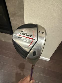 TITLEIST GOLF 907 D2 DRIVER 10.5° Graphite Design Tour AD YS-6 Stiff