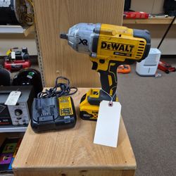 Dewalt 20V XR 1/2" 3 Speed Impact Wrench Kit DCF899