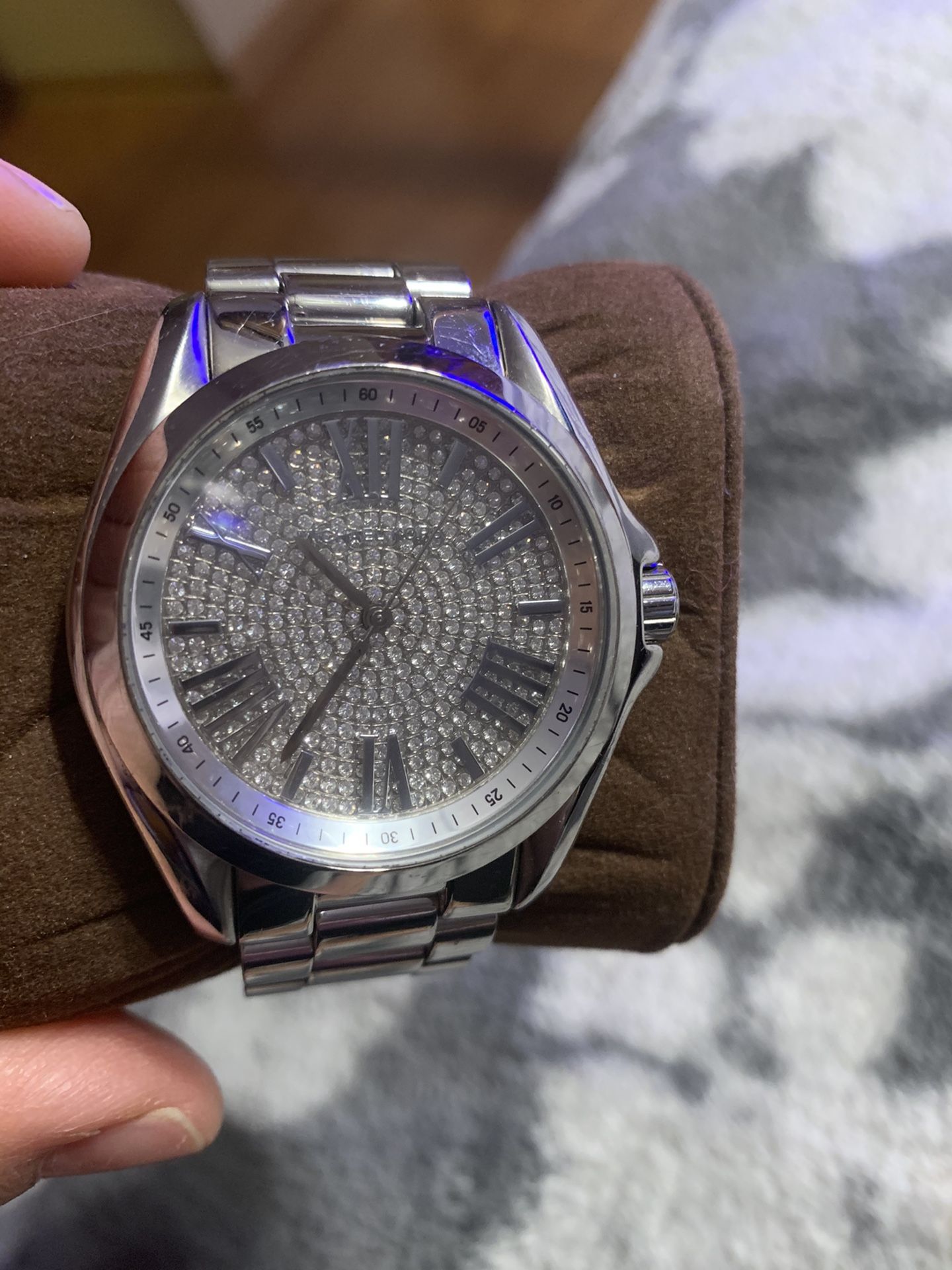 Michael kors watch excellent condition needs battery