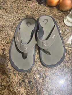 Mens Olukai size 10