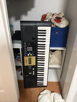 Yamaha Electronic Keyboard
