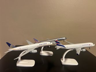 Aviones a escala 1:300, 25 aerolíneas,  20 cm(8”), nuevos y en caja.