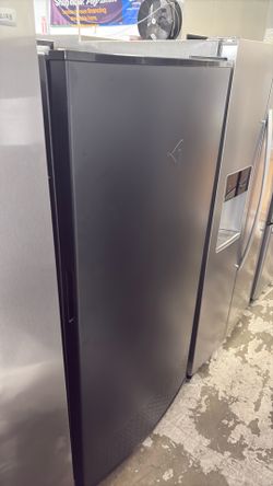 Gladiator Freezerless Fridge