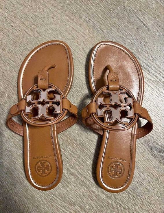 Tory Burch Flats – Classy Footwear for Any Day travel school