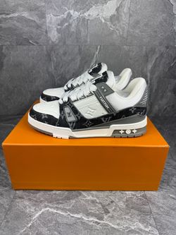 Louis Vuitton LV Trainers Grey & White Sneaker