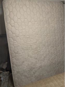 $100 queen, mattress two piece