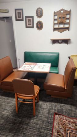 Retro Booth Seating And Table Set Up