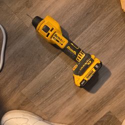 Dewalt Model Dce555 Drywall Cut Out Tool