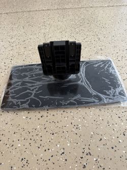 32" LG TV Metal Stand Base ( No Screws )