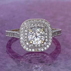 $550 Yellow Gold W Zirconia Ring