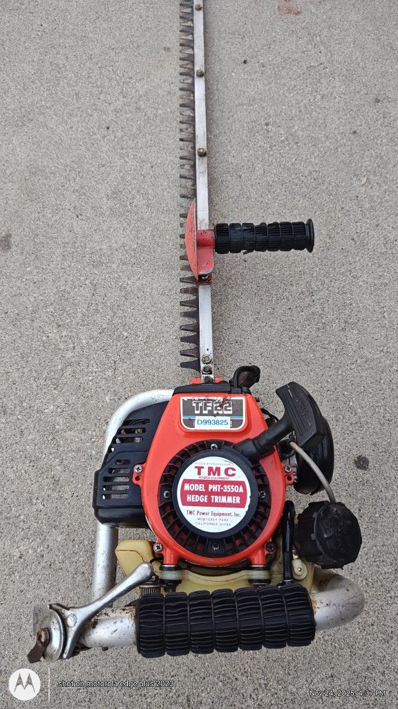 TMC Kawasaki TF22 Commercial Hedge Trimmer