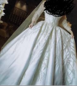 Wedding dress