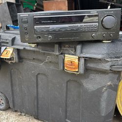 Kenwood stereo receiver KR – V6040