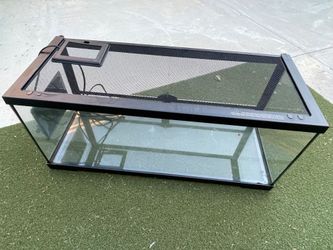 25 Gallon Terranium  w/Heat Pad