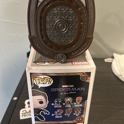 Black panther in throne and spider man 1073