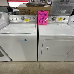 USED MAYTAG WASHER AND DRYER SET