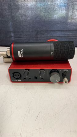 Focusrite Scarlett Solo Audio Interface with Studio Mic