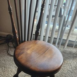 M. Bancroft Adjustable Piano Chair/stool