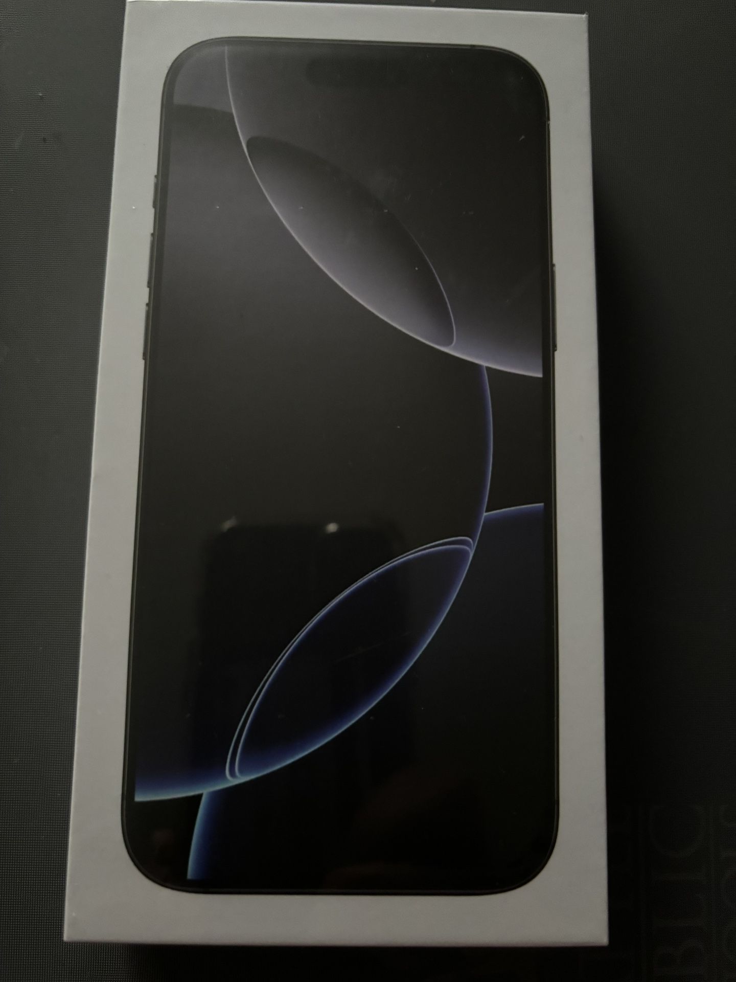 Brand new apple iphone 16 pro maxes with apple store receipt and full one year warranty