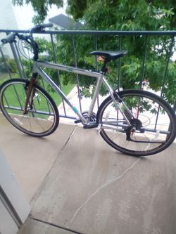 Trek 7500