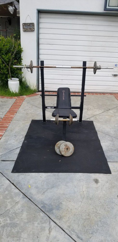 Weight bench weights and Mat