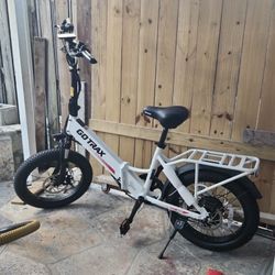 NEW! GO TRAX FOLDABLE E-BIKE (2 YR WARRANTY INCL)!!