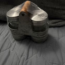 Salt And Peper Bins