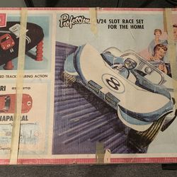 RARE AND VINTAGE 1960'S MARX 1/24 SCALE SEARS PROFESSIONAL SLOT CAR RACE SET IN ORIGINAL BOX. SET # 9555. THIS WAS ONE OF T