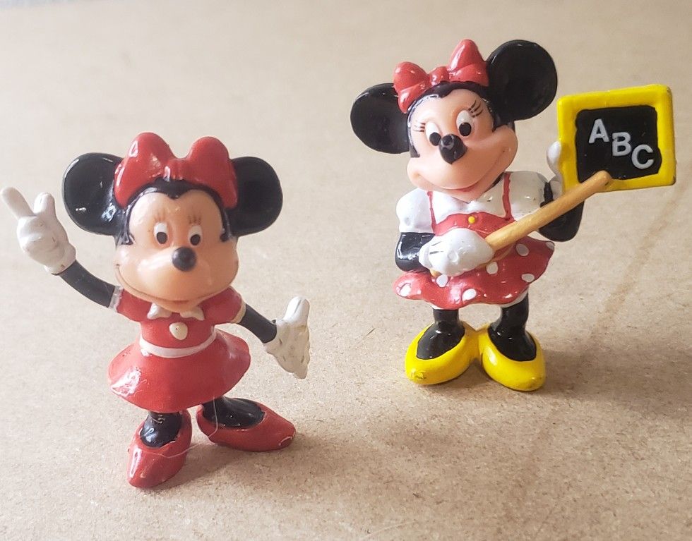 Rare Duo Minnie Mouse Figurines 