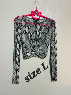 FOREVER 21 Lace Thru Long Sleeve
