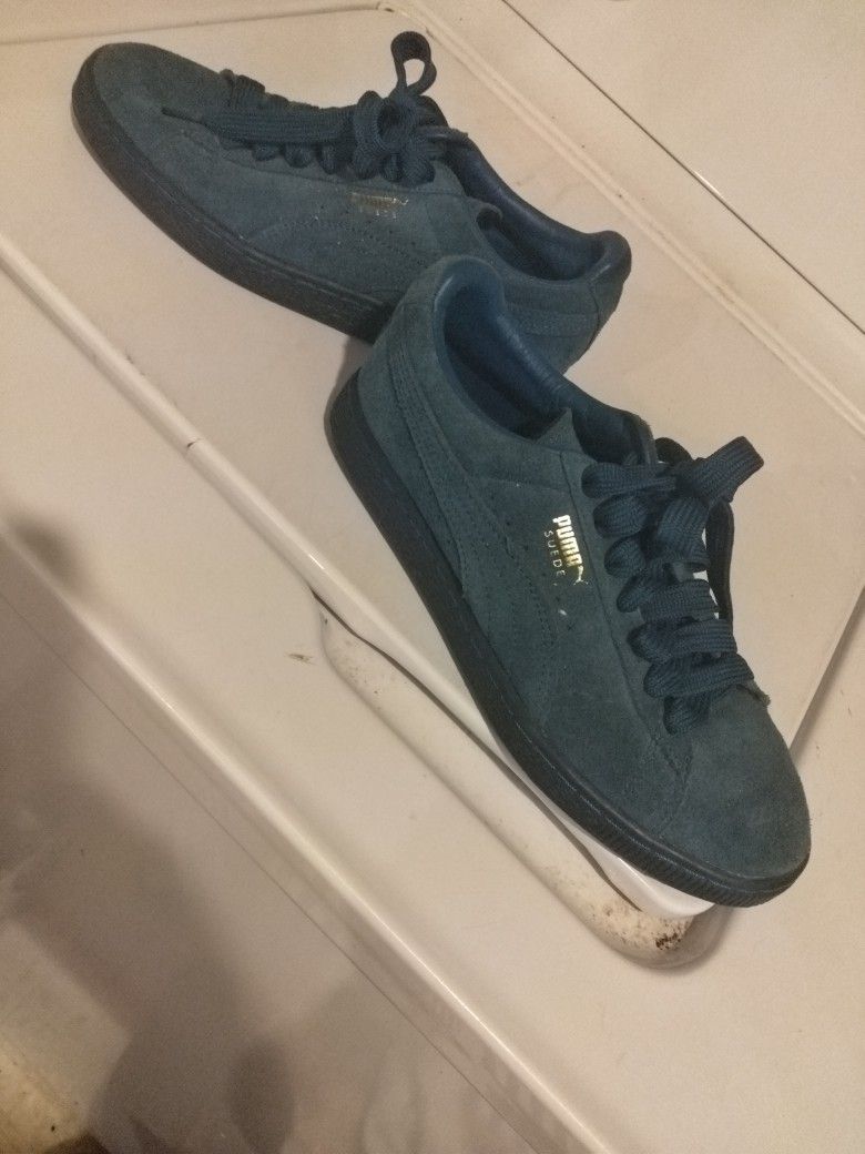Green Suede Pumas