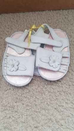 Toddler sandals size 3
