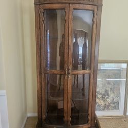 Beautiful Vintage 1980's American Furniture Co. curio Cabinet