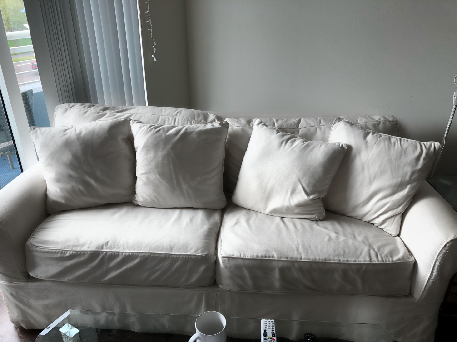 White Pull Out Couch
