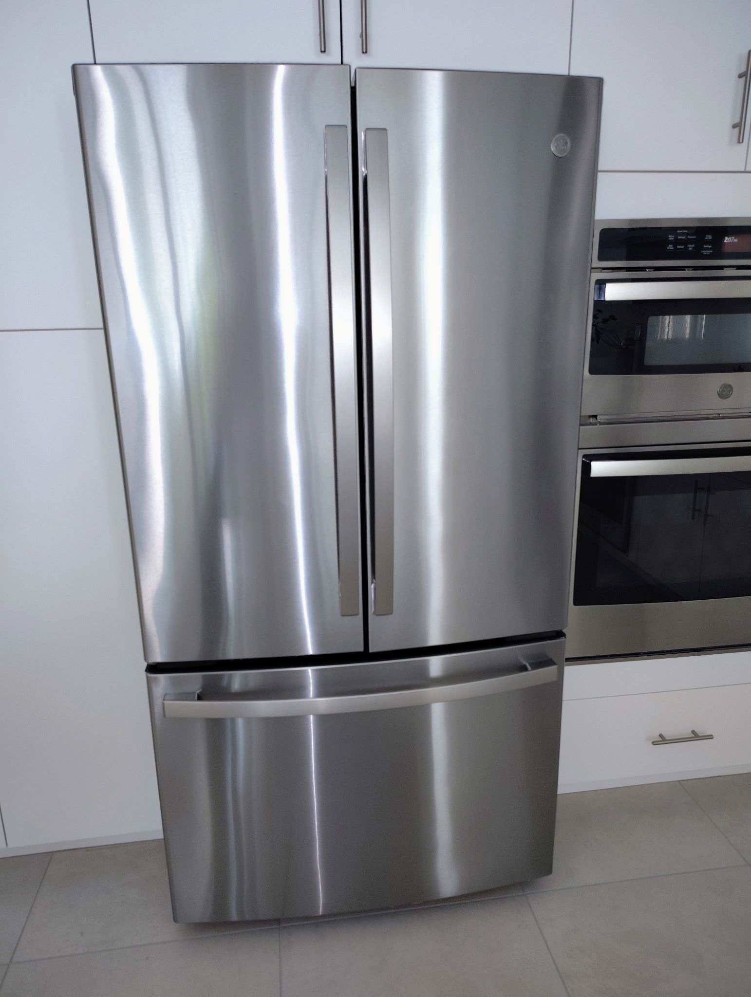 GM Refrigerator New