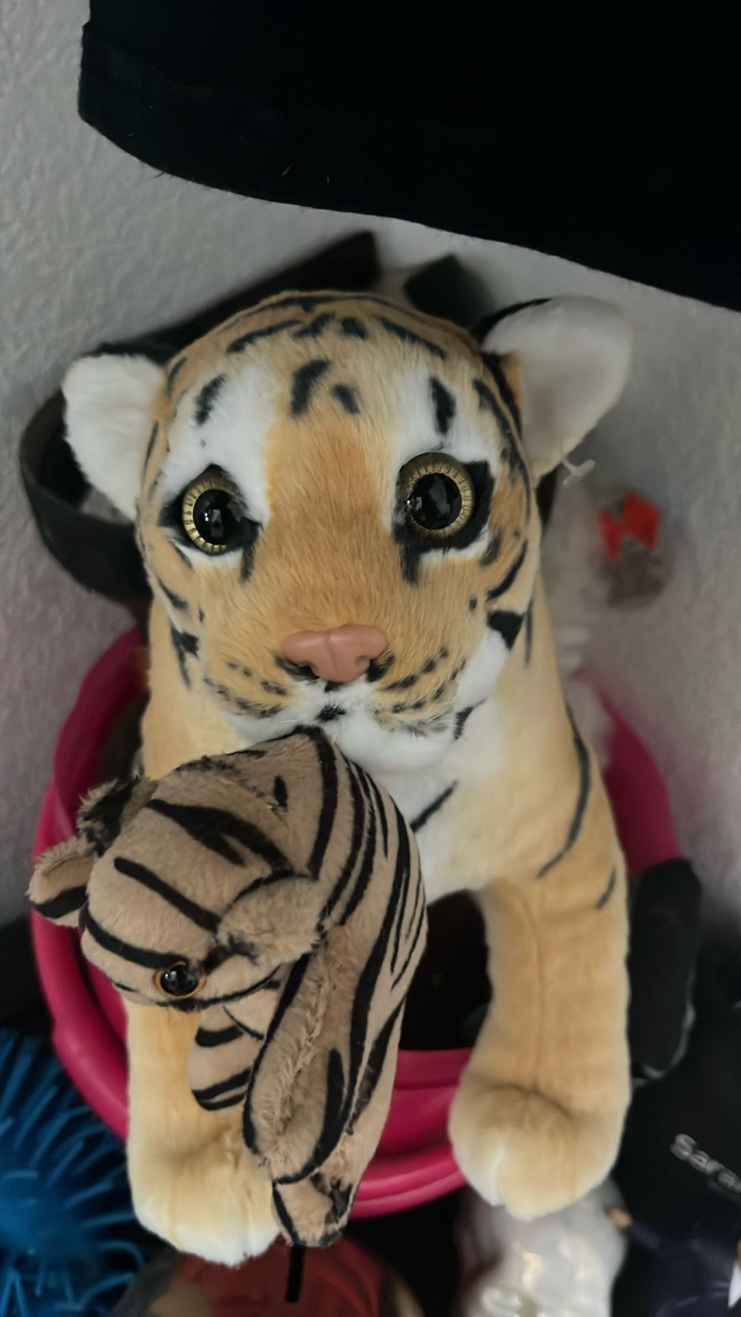 $10 !!! Fathers Day Perfect Tiger & Cub Brand New