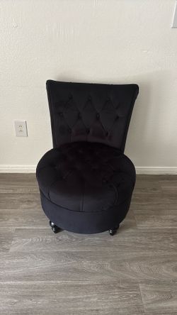 Black Gothic Victorian style chair