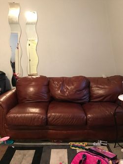 this is a letha couch its so confterbull